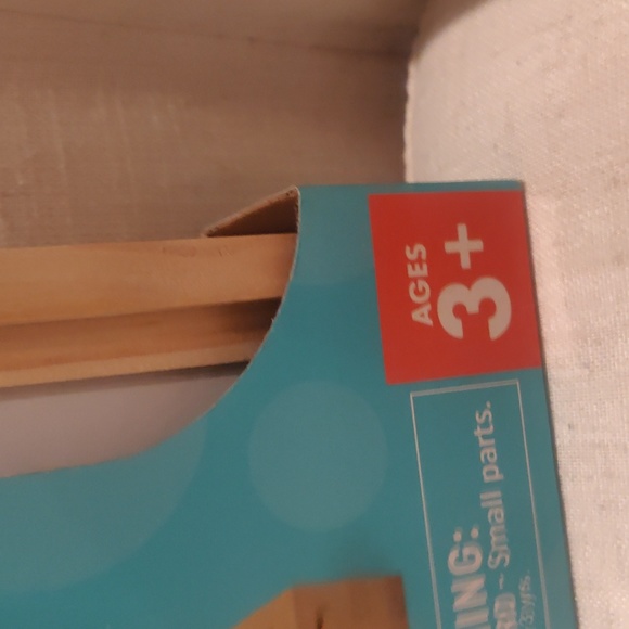 Easel Jr. Magnetic Dry Erase And Chalkboard preschool 70 magnets! New - Picture 3 of 10